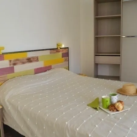 Aiguieres Appartement *