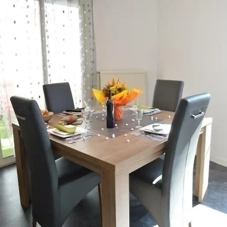 Aiguieres Appartement *